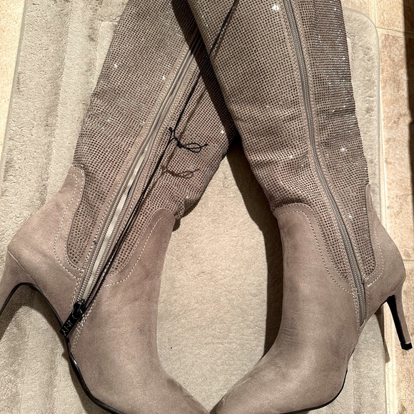 Women's Classic Pointed Toe, size 5.5 I think it fits 6.5 size - Picture 2 of 11